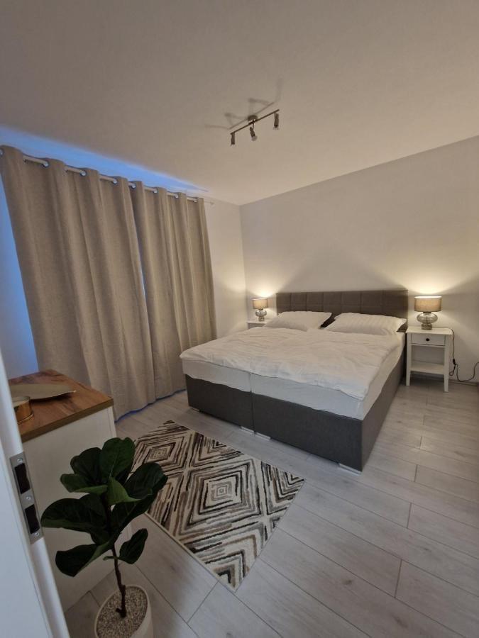 Maja Apartman Dunajská Streda Exterior foto